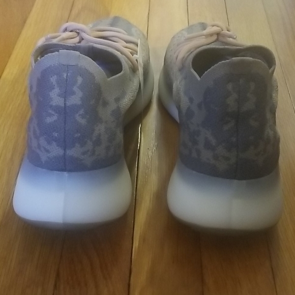 ๐๏ธ Yeezy Boost 380 - Picture 5 of 8